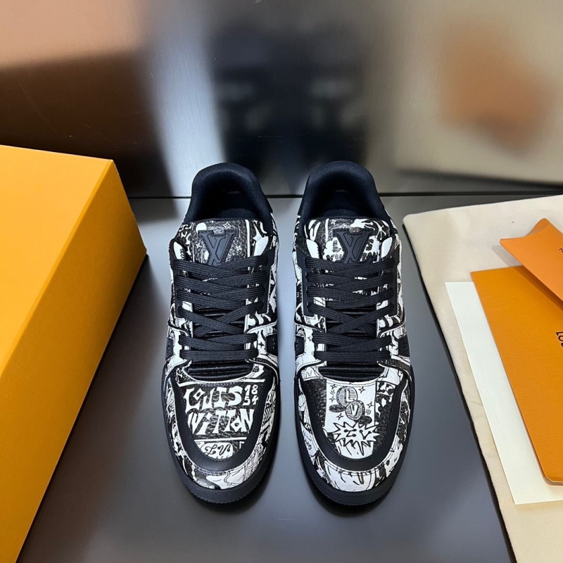l**is V*t*n sneakers